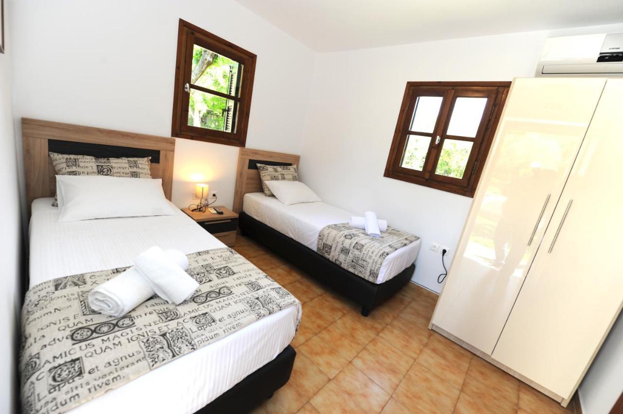 Camping & Bungalows Castle View Mystras Exterior photo