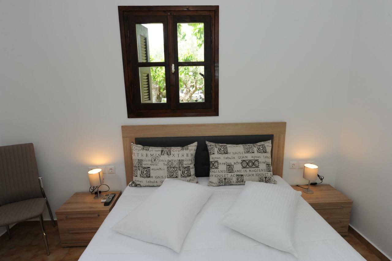 Camping & Bungalows Castle View Mystras Exterior photo