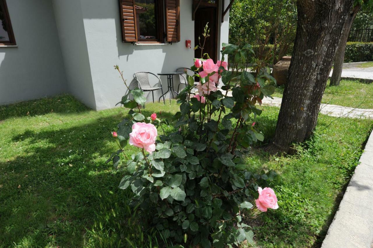 Camping & Bungalows Castle View Mystras Exterior photo